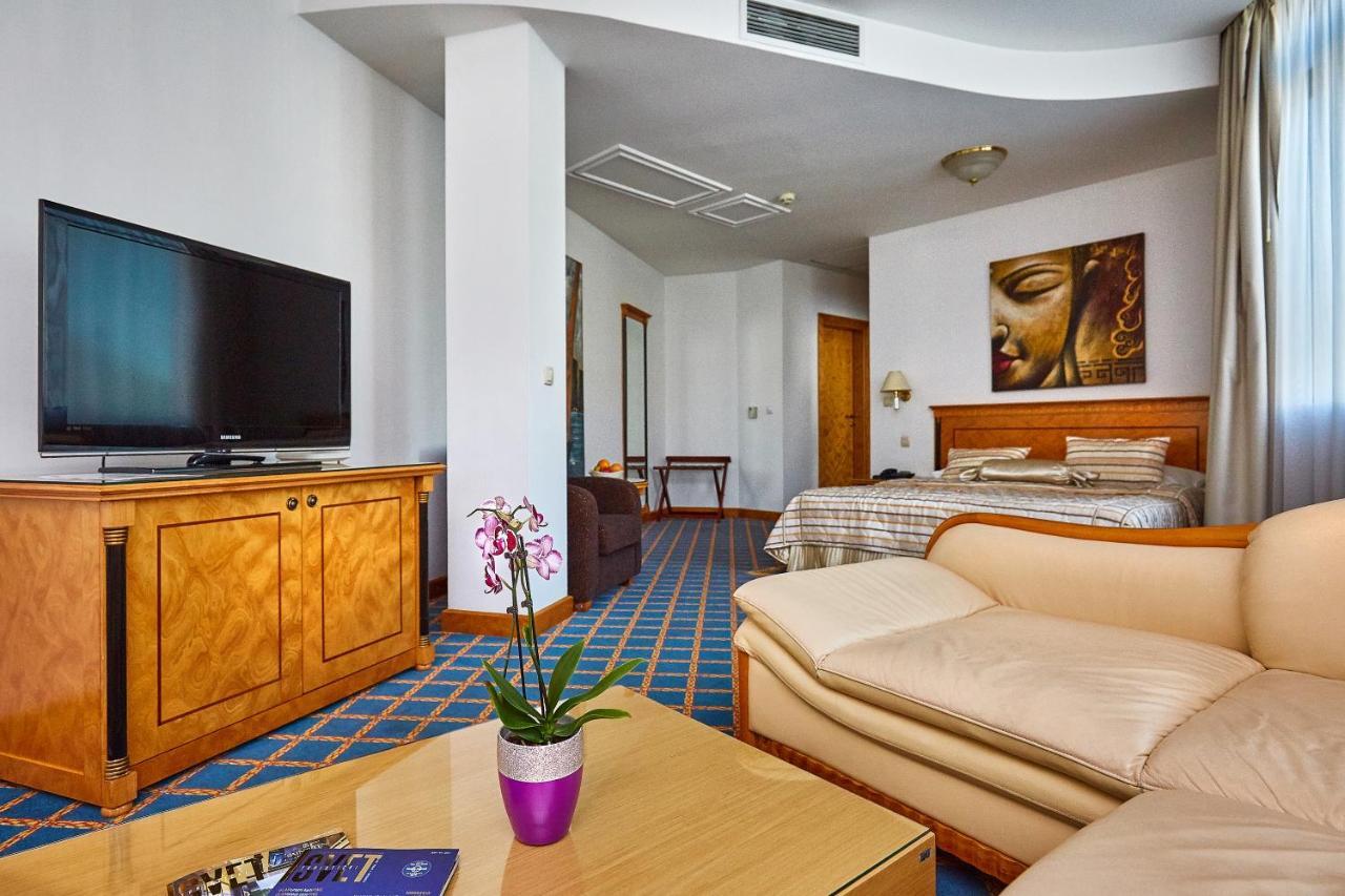 Garni Hotel Master Novi Sad Eksteriør billede