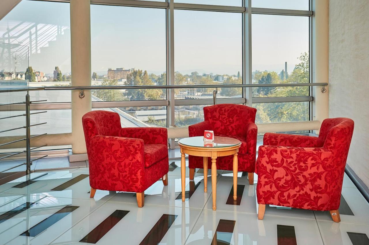 Garni Hotel Master Novi Sad Eksteriør billede