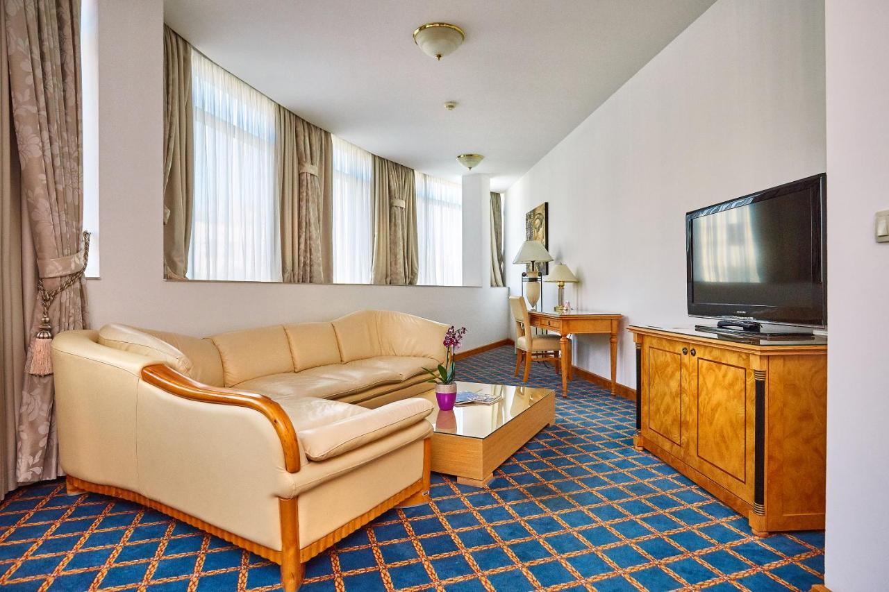 Garni Hotel Master Novi Sad Eksteriør billede
