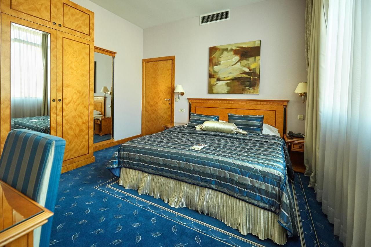 Garni Hotel Master Novi Sad Eksteriør billede
