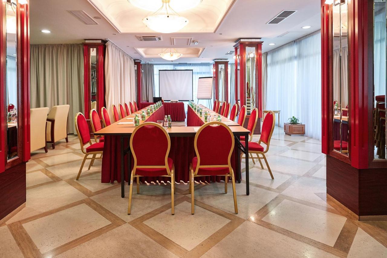 Garni Hotel Master Novi Sad Eksteriør billede